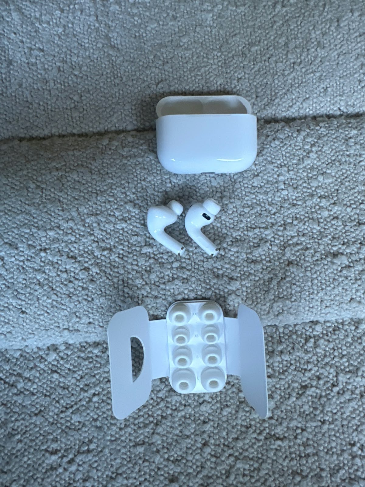 Foto de la reseña de Milene Avalos Salazar sobre AirPods Pro 3ra Generación + Case de 🎁 (animado o color entero)
